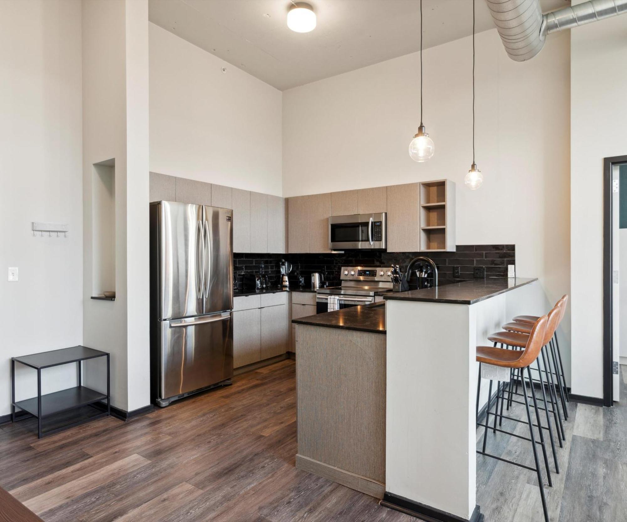 Large 3Br Apts & Studios, Gym, Game Room, Free Street Parking Filadélfia Quarto foto